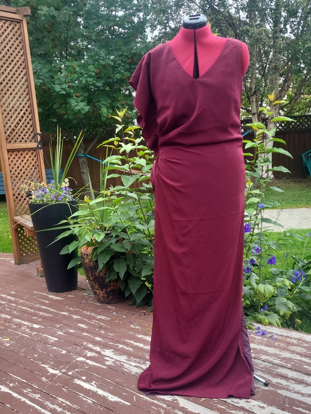 Vintage Sleeveless Burgundy V-Neck Maxi Dress